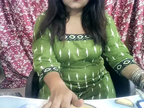 Snapshot of Lusty_Wife1 chatting on 7, 6, 2026 Lusty Wife1 online show from 7, 6, 2026