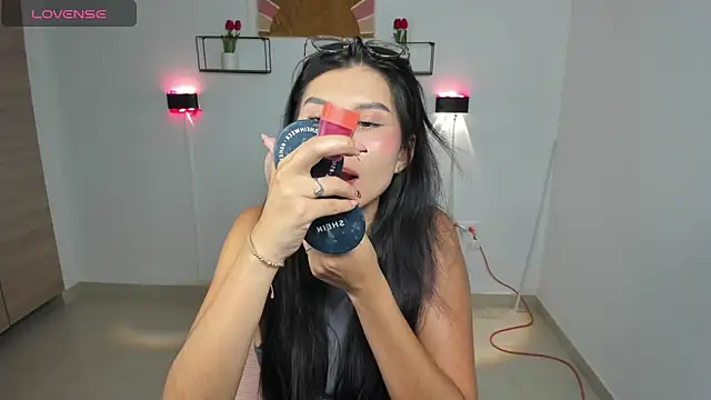 emily villamil online show from 27, 2, 2026