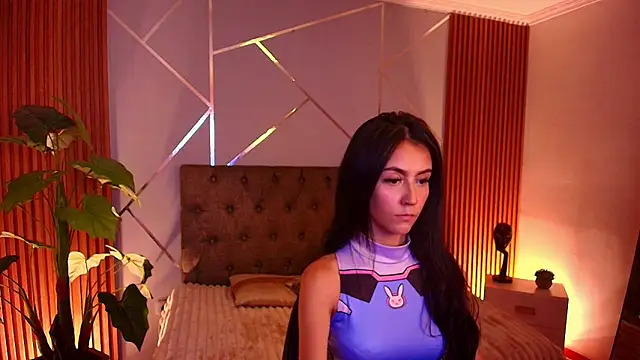 Coralinnee  online show from 20, 3, 2026