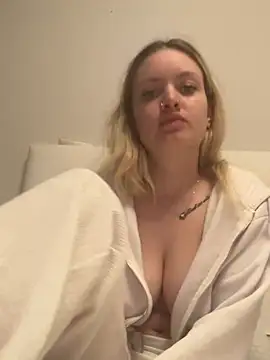 mariemelissah online show from 1, 3, 2025