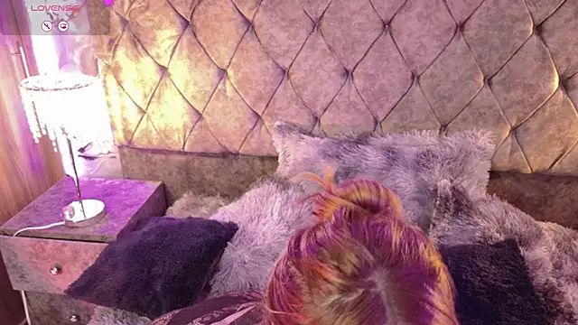 vanesaa blake online show from 11, 4, 2026