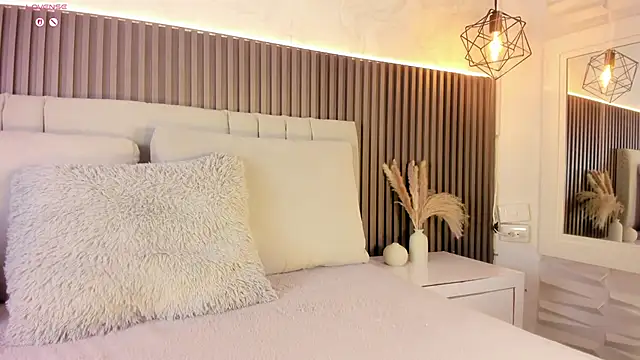 SHANONCLARK online show from 30, 10, 2025