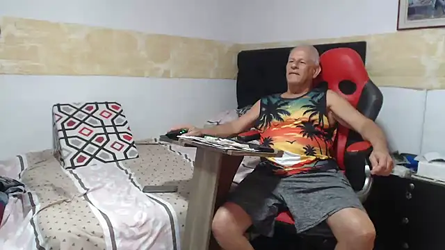 VALENTINO1983  online show from 20, 10, 2025