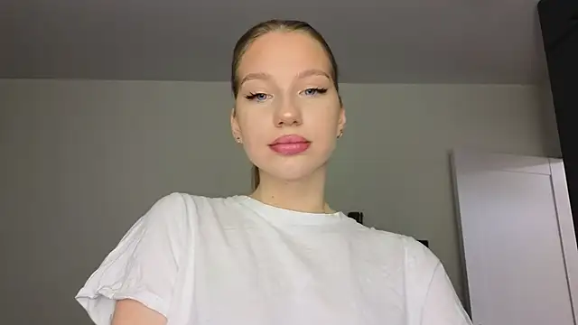 MiaKeler online show from 20, 2, 2025