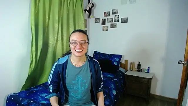 Snapshot of monkeywillwhite chatting on 23, 10, 2025 monkeywillwhite online show from 23, 10, 2025