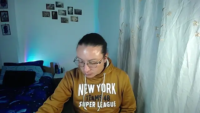 Snapshot of monkeywillwhite chatting on 9, 2, 2026 monkeywillwhite online show from 9, 2, 2026