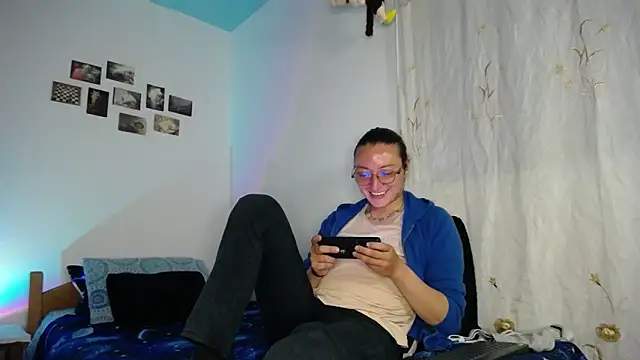 Snapshot of monkeywillwhite chatting on 19, 2, 2026 monkeywillwhite online show from 19, 2, 2026