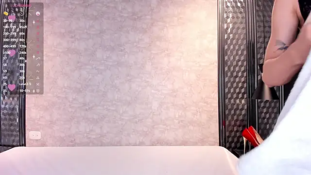 Jiggly   online show from 17, 10, 2025