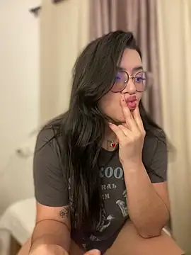 Lia flowers online show from 20, 2, 2025