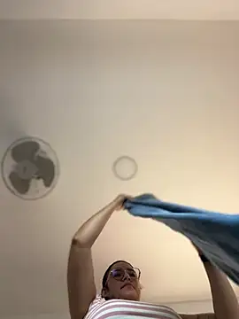 Lia flowers online show from 13, 3, 2025