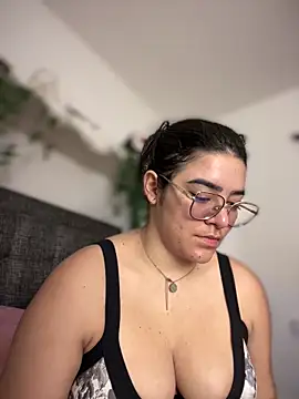 Lia flowers online show from 17, 3, 2025