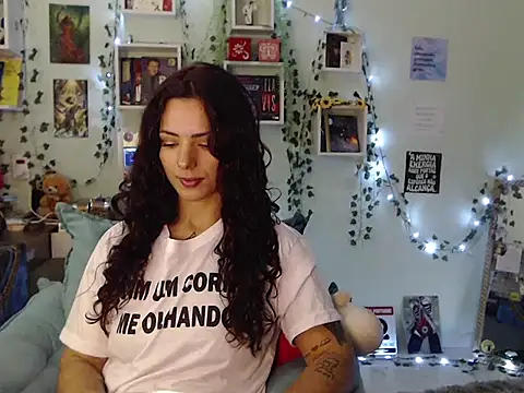 Snapshot of BeellyDance chatting on 16, 9, 2025 BeellyDance online show from 16, 9, 2025