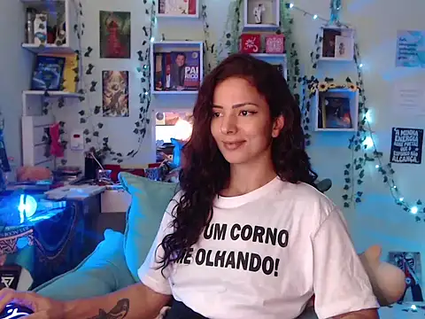 Snapshot of BeellyDance chatting on 18, 9, 2025 BeellyDance online show from 18, 9, 2025