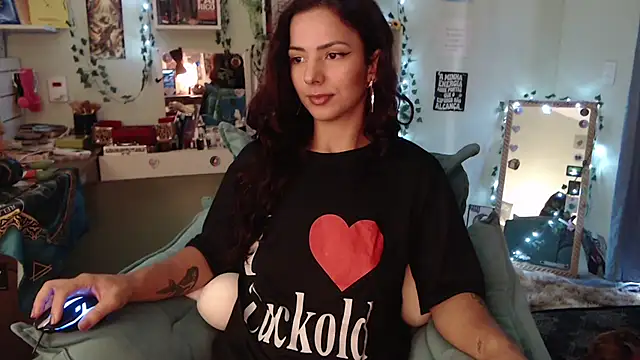 Snapshot of BeellyDance chatting on 25, 9, 2025 BeellyDance online show from 25, 9, 2025