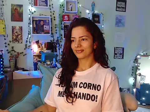Snapshot of BeellyDance chatting on 7, 10, 2025 BeellyDance online show from 7, 10, 2025