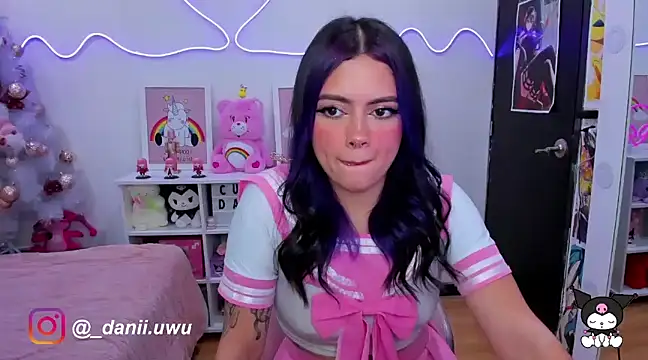 CuteDani  online show from 9, 12, 2024