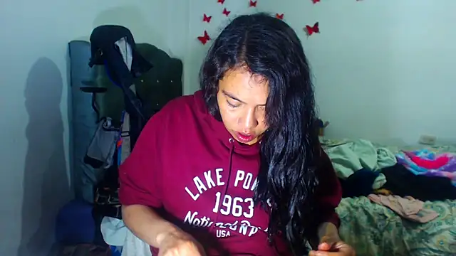 Snapshot of AmaraRoberts420 chatting on 29, 11, 2025 AmaraRoberts420 online show from 29, 11, 2025