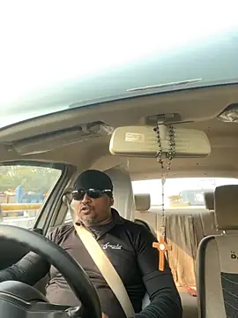 Dick 6inches online show from 13, 11, 2025