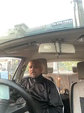 Dick 6inches online show from 18, 3, 2026