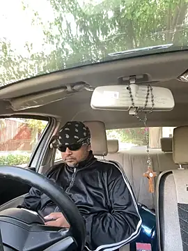 Dick 6inches online show from 9, 4, 2026