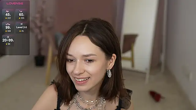 Snapshot of VivianLy_ chatting on 3, 1, 2025 VivianLy online show from 3, 1, 2025