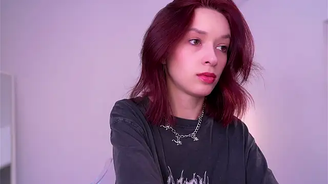 Snapshot of VivianLy_ chatting on 18, 3, 2025 VivianLy online show from 18, 3, 2025