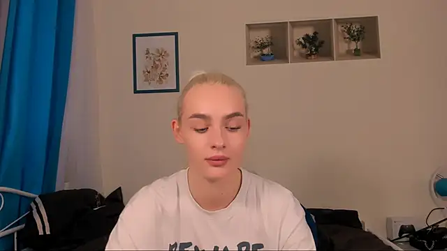 Snapshot of OliviaKisss chatting on 31, 5, 2026 OliviaKisss online show from 31, 5, 2026