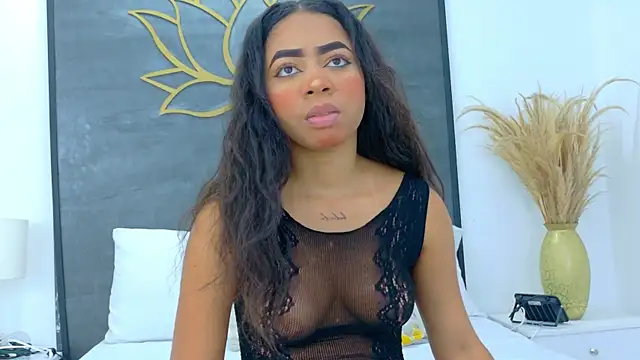 Snapshot of Tyra_Kane chatting on 17, 9, 2025 Tyra Kane online show from 17, 9, 2025