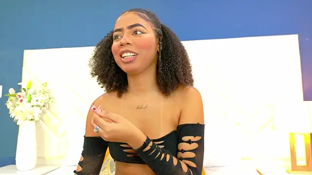 Snapshot of Tyra_Kane chatting on 9, 10, 2025 Tyra Kane online show from 9, 10, 2025