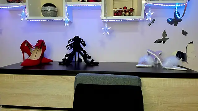 feliziaDesire online show from 18, 2, 2025