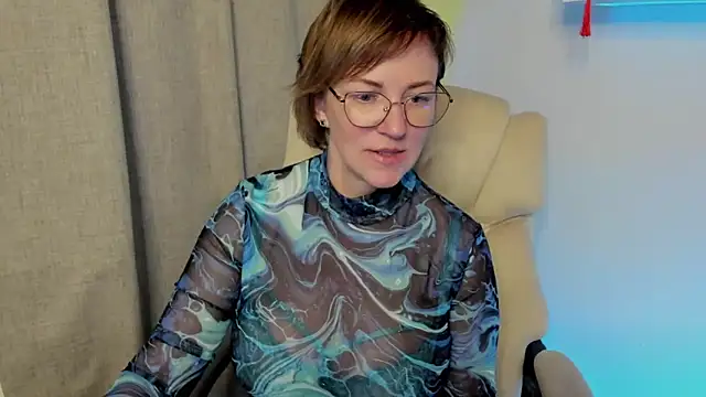 Snapshot of feliziaDesire chatting on 8, 5, 2026 feliziaDesire online show from 8, 5, 2026