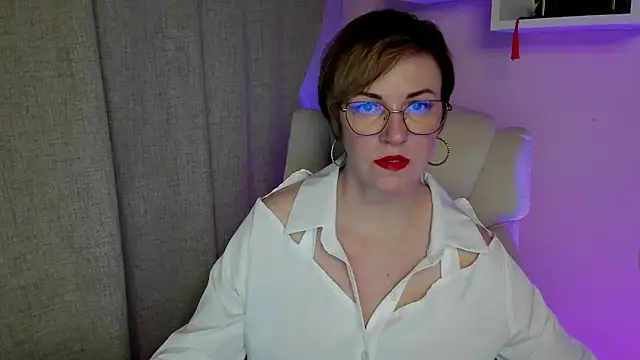 Snapshot of feliziaDesire chatting on 7, 6, 2026 feliziaDesire online show from 7, 6, 2026