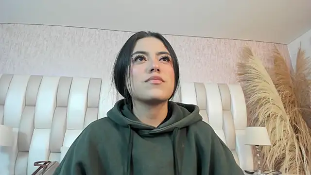 Rebeca jones online show from 7, 4, 2026