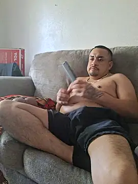 Snapshot of hungpenis210 chatting on 10, 9, 2025 hungpenis210 online show from 10, 9, 2025