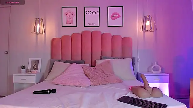 Ashleyy piink online show from 5, 3, 2026