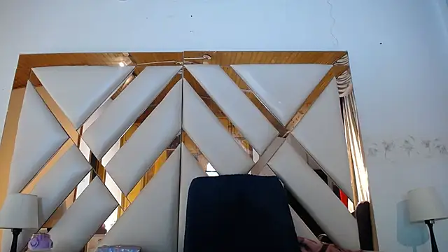 nathaly low1 online show from 6, 3, 2026