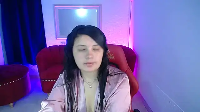 Snapshot of nathaly_low1 chatting on 22, 6, 2026 nathaly low1 online show from 22, 6, 2026