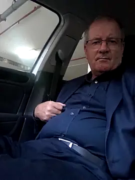 Snapshot of stiffandlubed@xh chatting on 9, 12, 2024 stiffandlubedxh online show from 9, 12, 2024