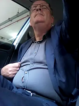 Snapshot of stiffandlubed@xh chatting on 10, 12, 2024 stiffandlubedxh online show from 10, 12, 2024