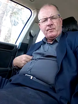 Snapshot of stiffandlubed@xh chatting on 7, 1, 2025 stiffandlubedxh online show from 7, 1, 2025