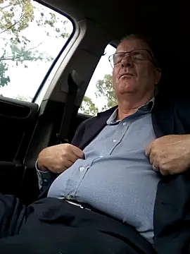 Snapshot of stiffandlubed@xh chatting on 22, 1, 2025 stiffandlubedxh online show from 22, 1, 2025