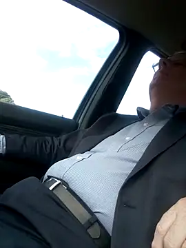 Snapshot of stiffandlubed@xh chatting on 2, 2, 2025 stiffandlubedxh online show from 2, 2, 2025