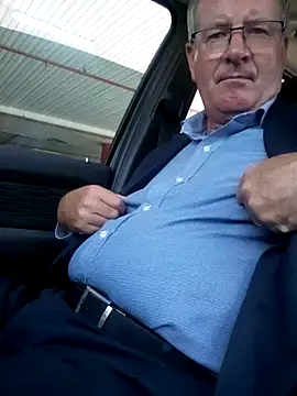 Snapshot of stiffandlubed@xh chatting on 3, 2, 2025 stiffandlubedxh online show from 3, 2, 2025