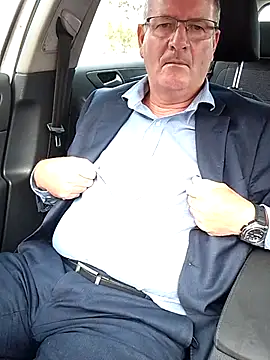 Snapshot of stiffandlubed@xh chatting on 2, 3, 2025 stiffandlubedxh online show from 2, 3, 2025