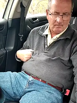 Snapshot of stiffandlubed@xh chatting on 21, 3, 2025 stiffandlubedxh online show from 21, 3, 2025