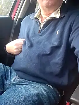 Snapshot of stiffandlubed@xh chatting on 9, 10, 2025 stiffandlubedxh online show from 9, 10, 2025