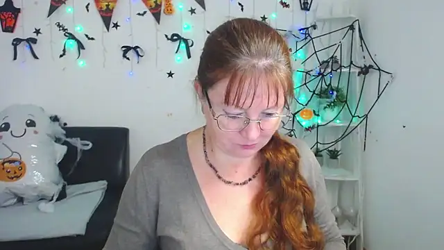 VanessaHotts online show from 3, 11, 2025