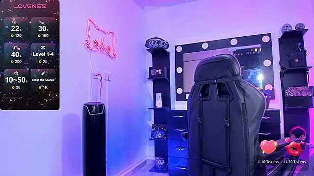 miss kitty online show from 31, 10, 2025