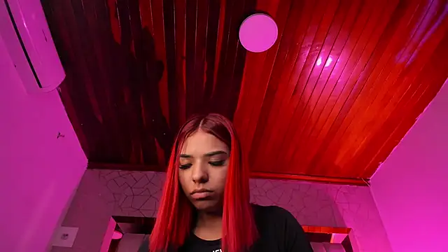 Emmily Savage online show from 10, 11, 2025