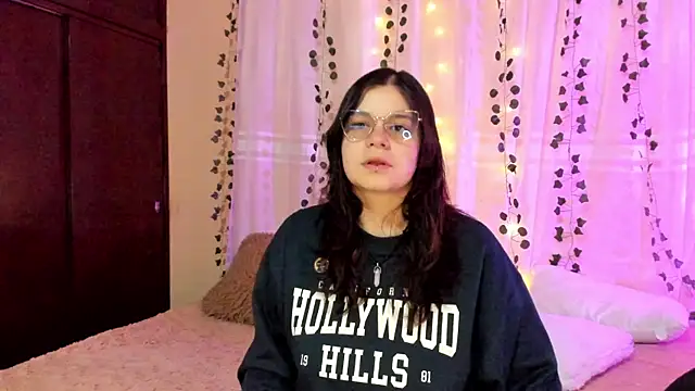 Mey moon online show from 12, 12, 2024